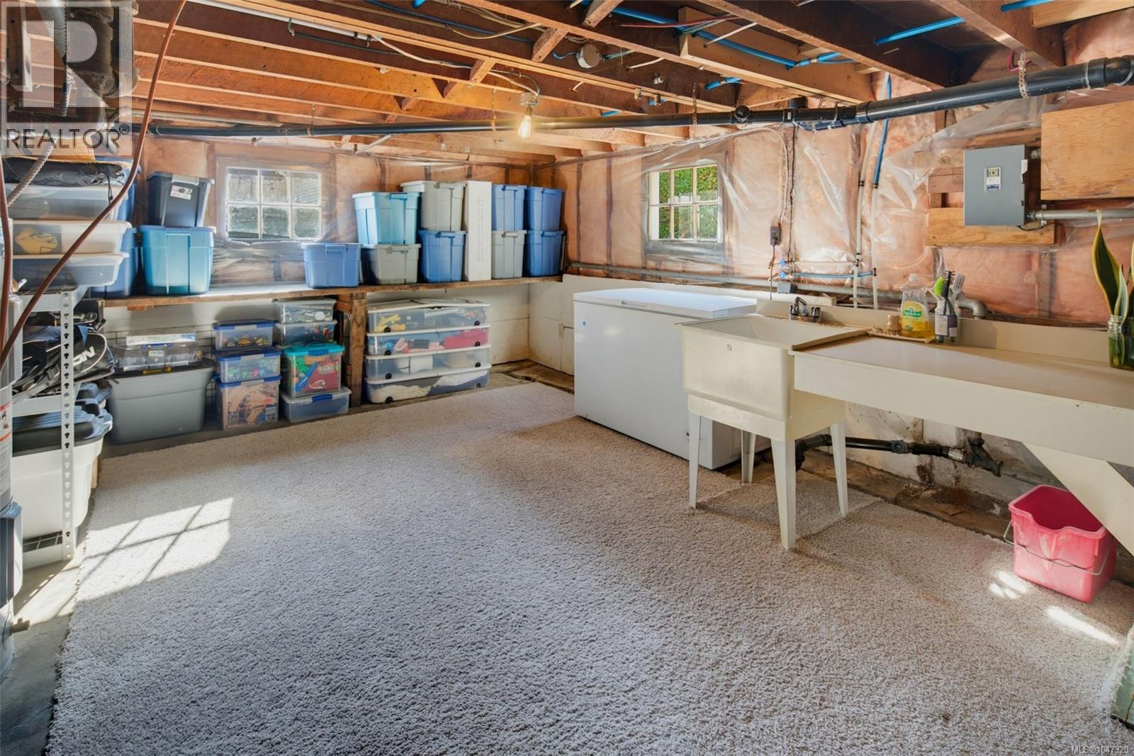  1050 Deal Street, Oak Bay