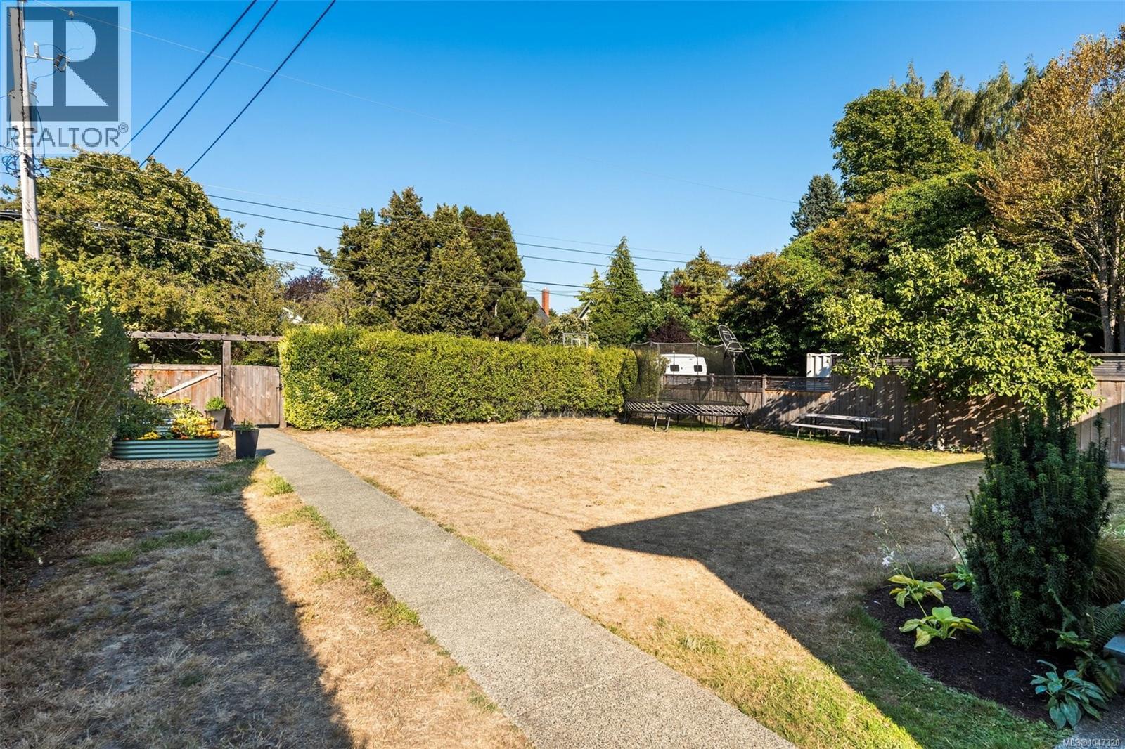  1050 Deal Street, Oak Bay