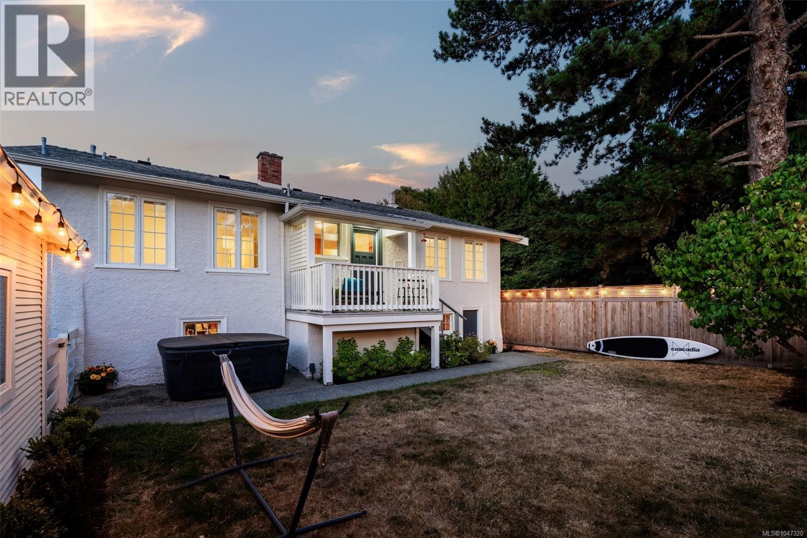  1050 Deal Street, Oak Bay