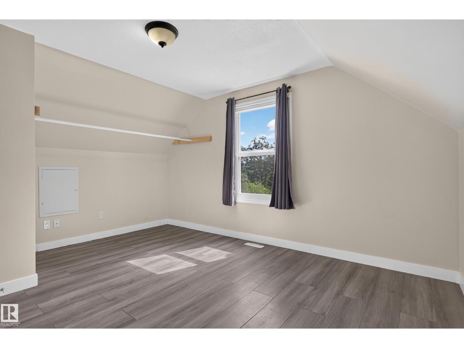 11549 88 ST NW - Image 21
