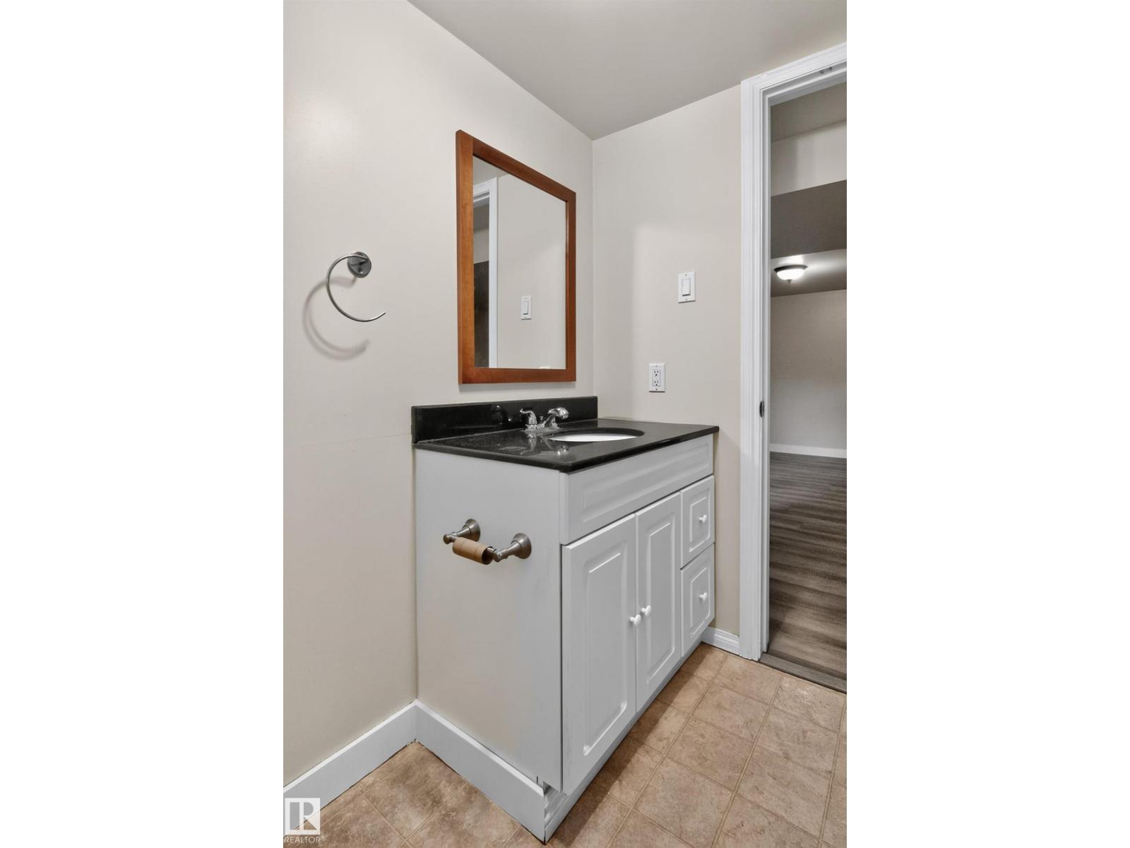 11549 88 ST NW - Image 28