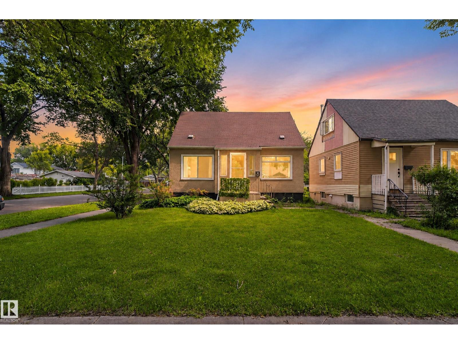 11549 88 ST NW - 36