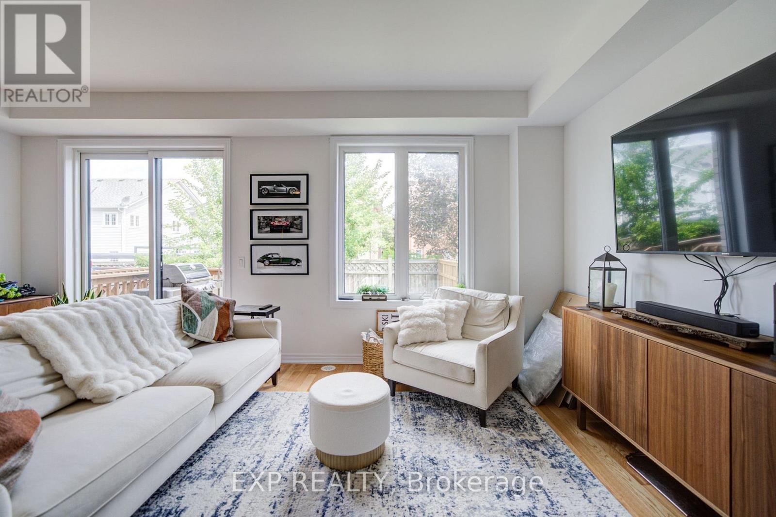 29 SORBARA WAY - Image 9