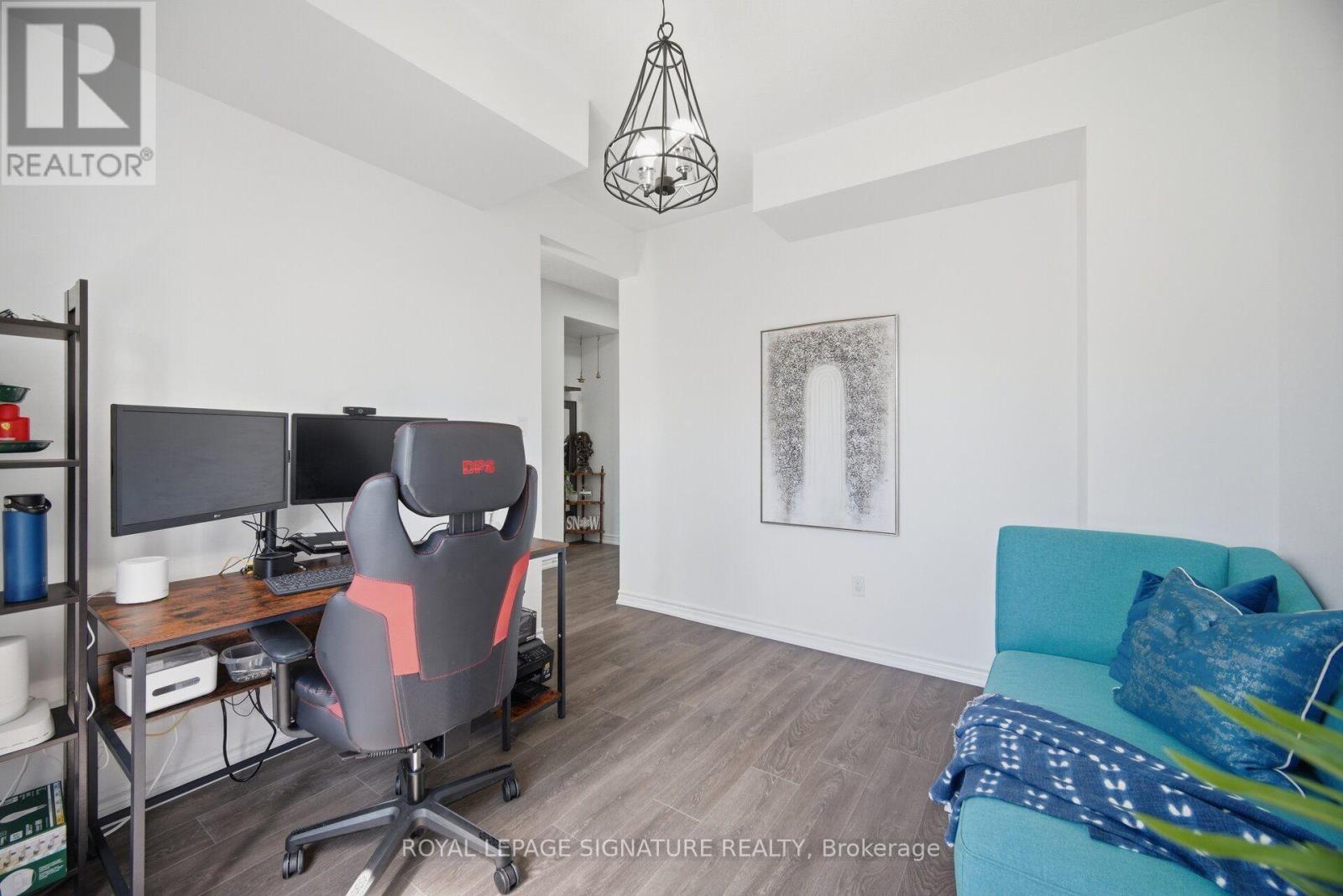 3 KINGFISHER WAY - 6