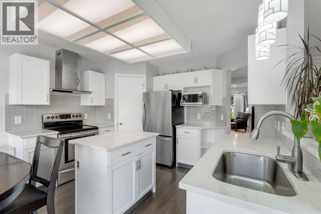 11 Arbour Summit Close NW - 12