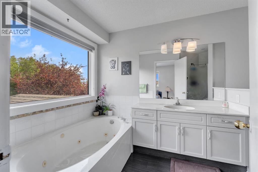 11 Arbour Summit Close NW - 26