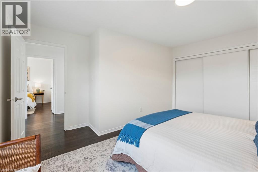 5 JONES Lane - Image 33