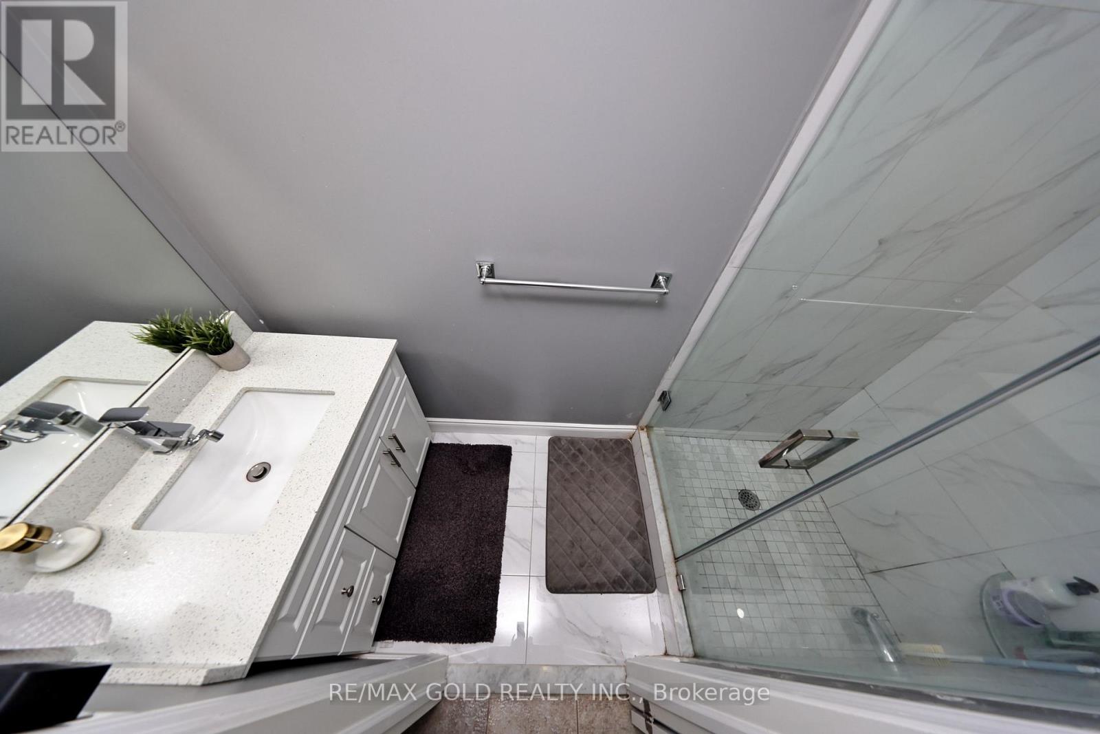 117 DELARMBRO DRIVE - 25