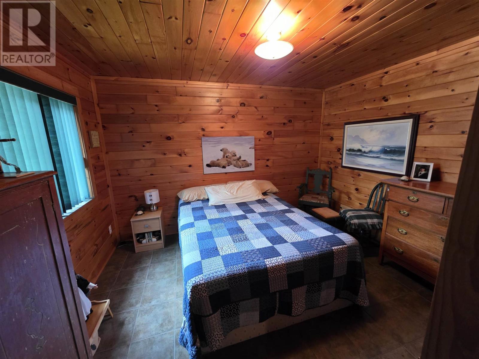 5377 Ellwood BLVD - Image 22