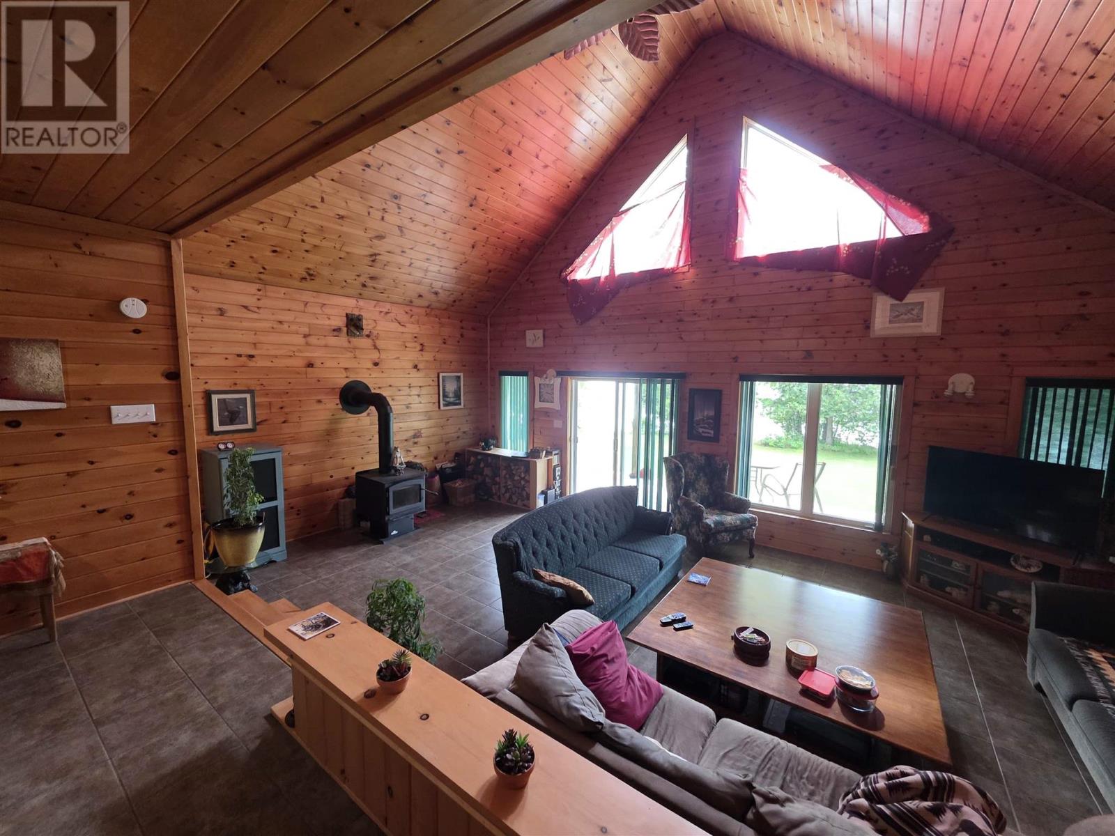 5377 Ellwood BLVD - 13