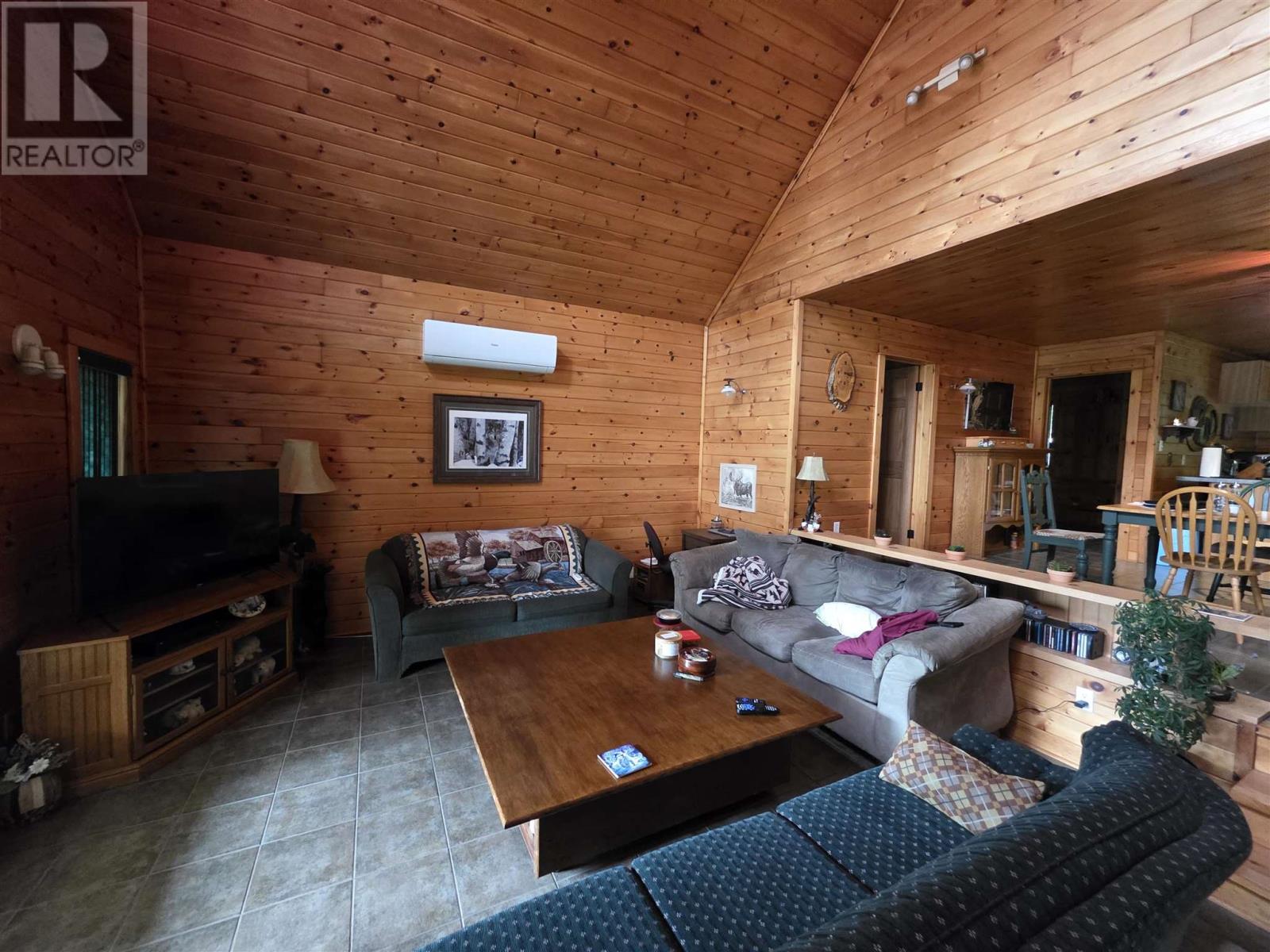 5377 Ellwood BLVD - Image 16