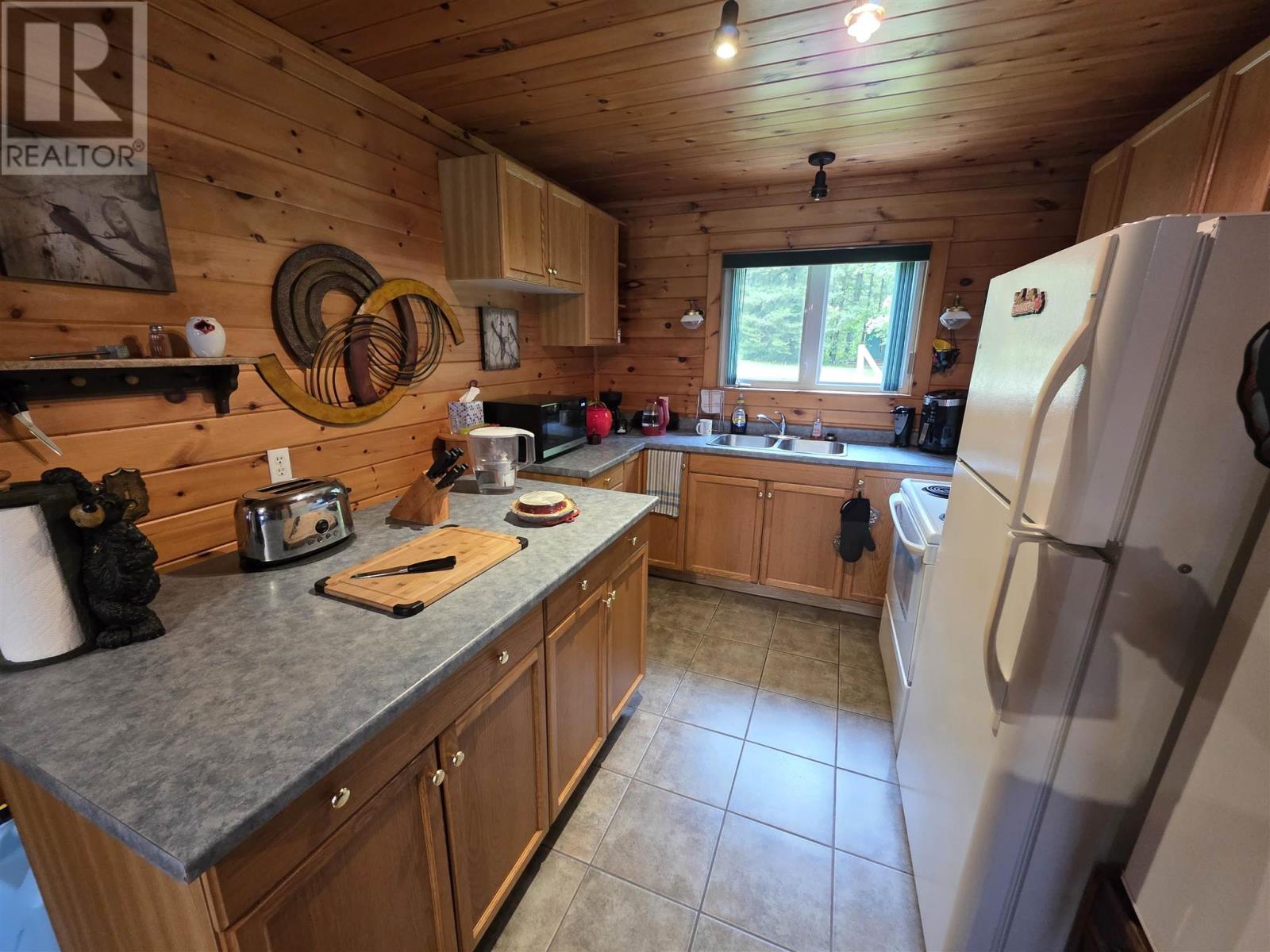 5377 Ellwood BLVD - 20