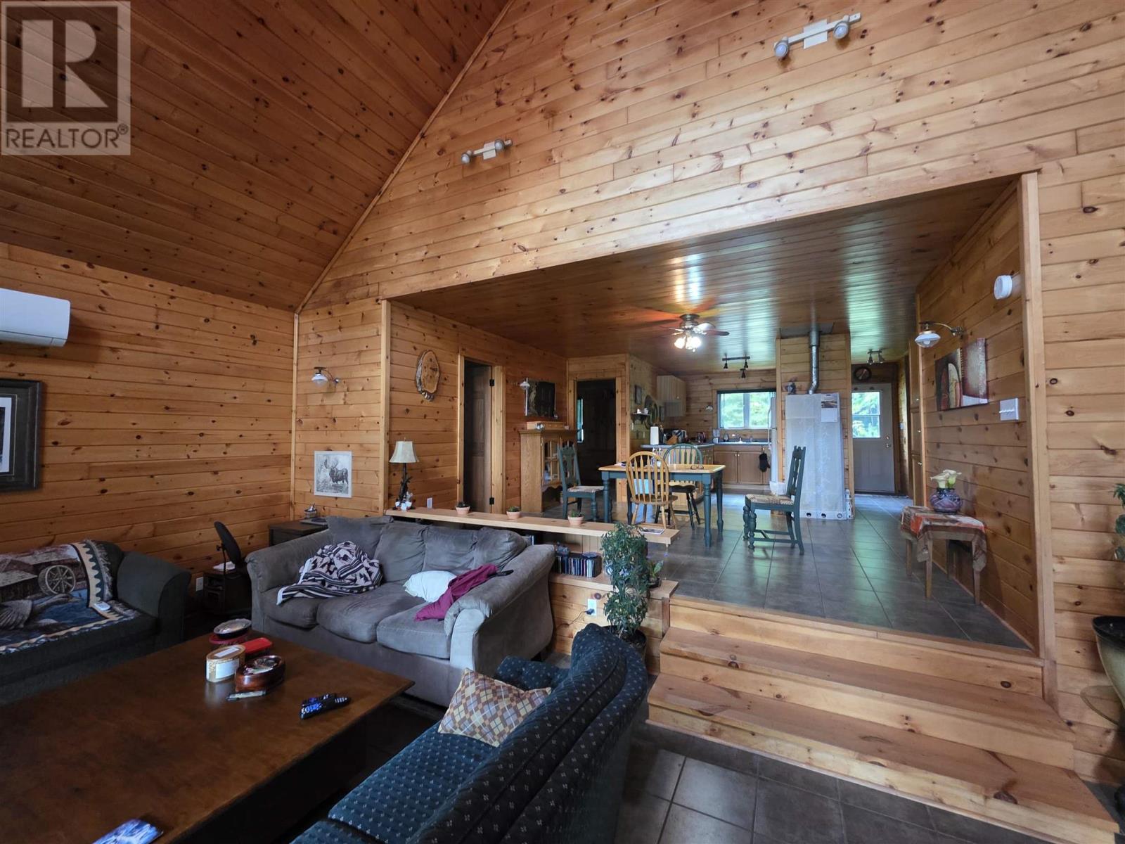 5377 Ellwood BLVD - Image 15