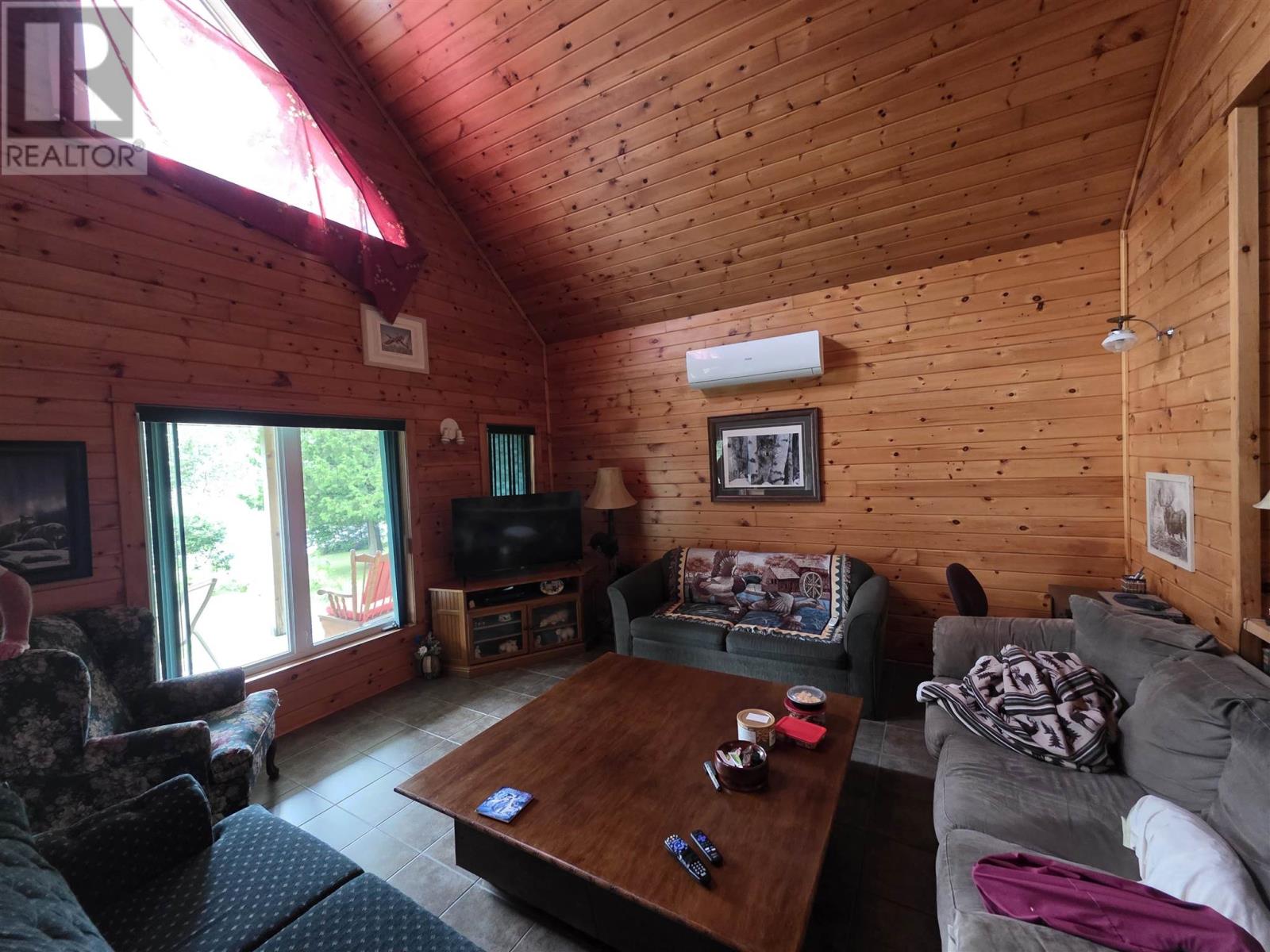 5377 Ellwood BLVD - 14