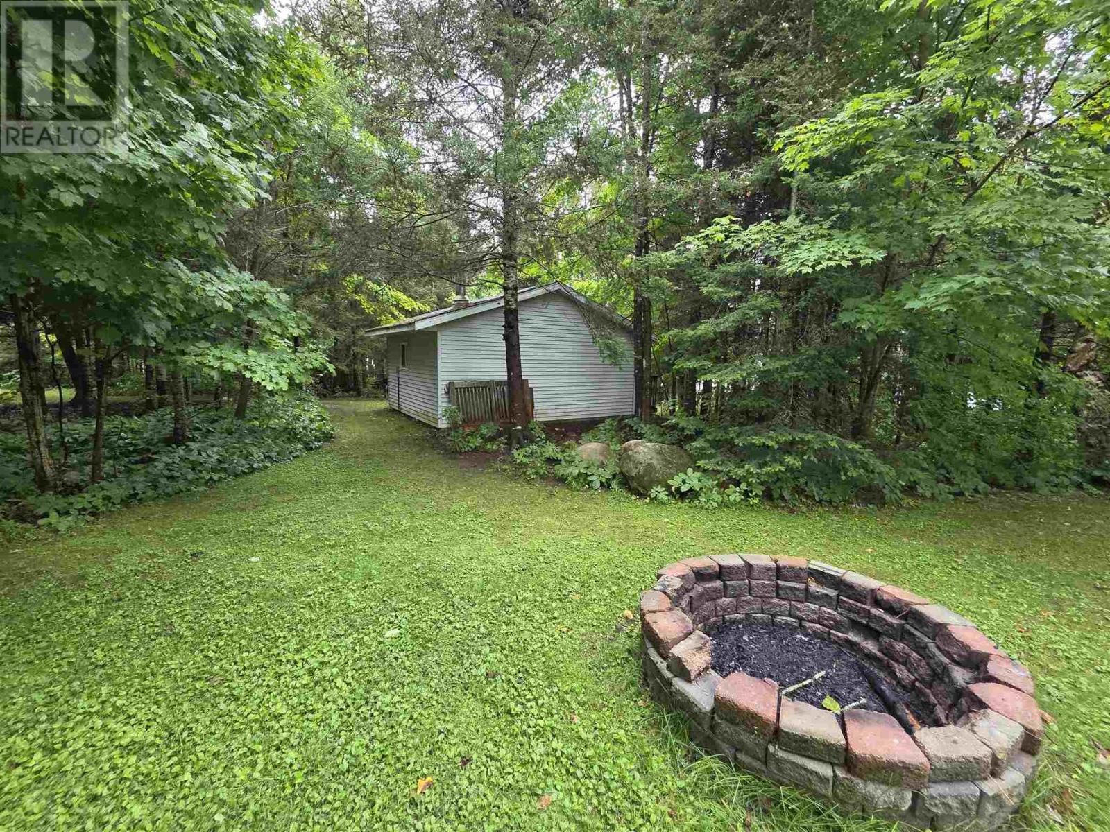 5377 Ellwood BLVD - 8