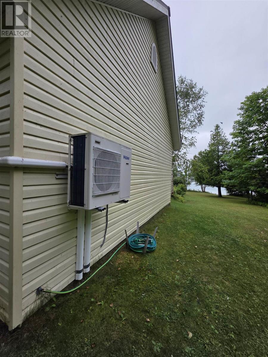 5377 Ellwood BLVD - Image 9