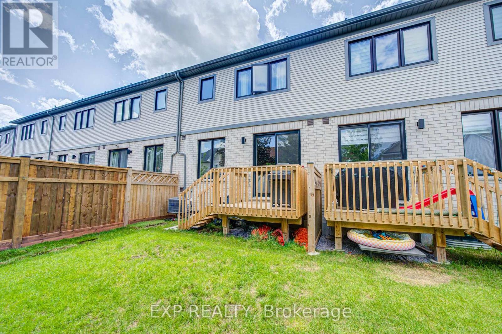 29 SORBARA WAY - 42