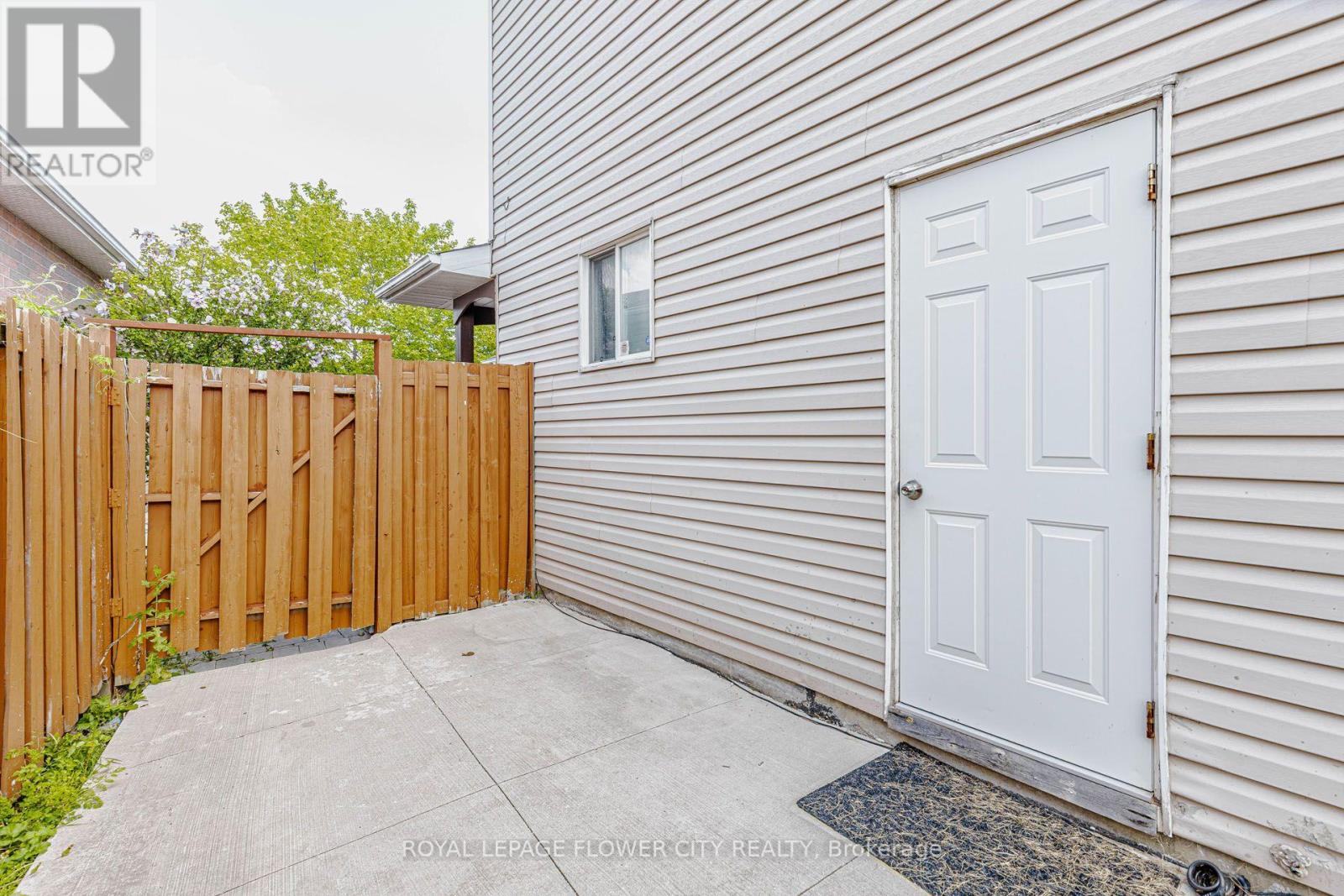 22 WALLINGFORD COURT - Image 34