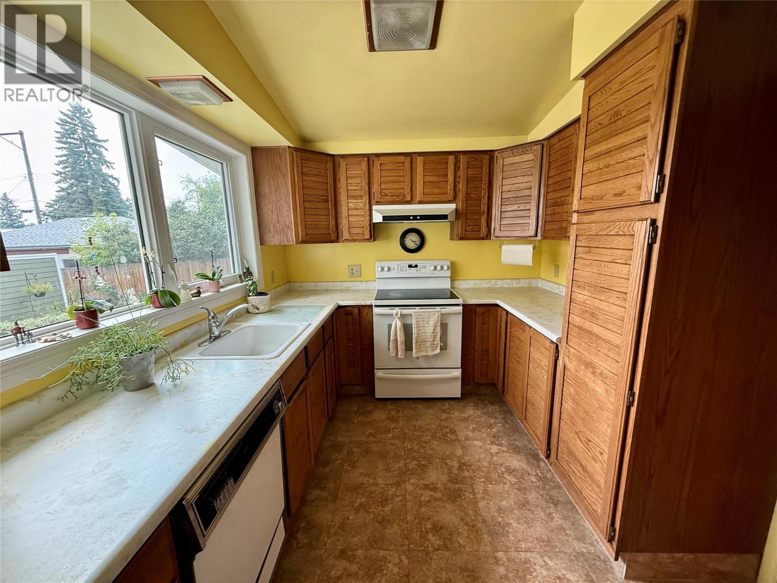 919 9th Street S - Image 5