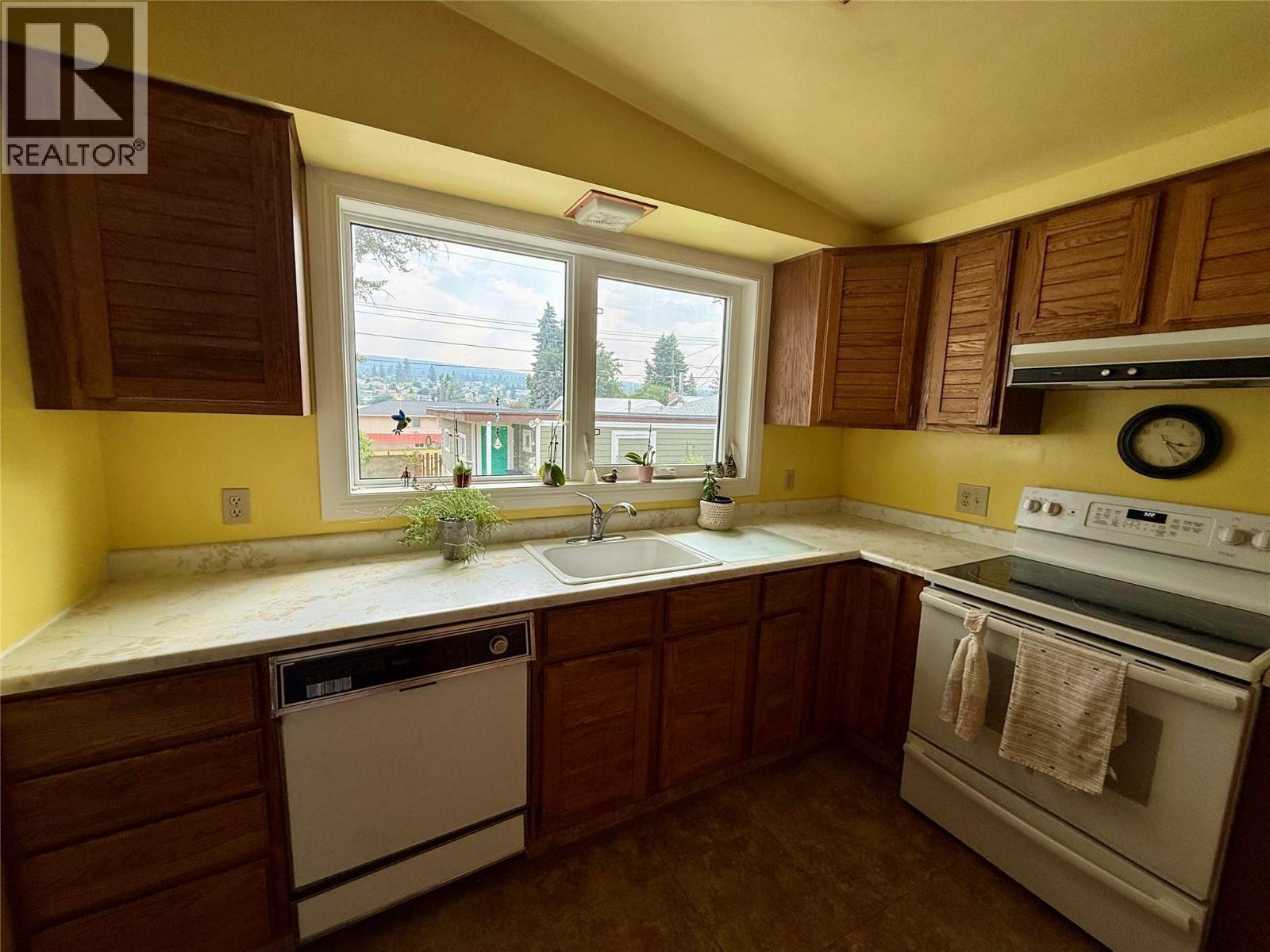919 9th Street S - Image 6