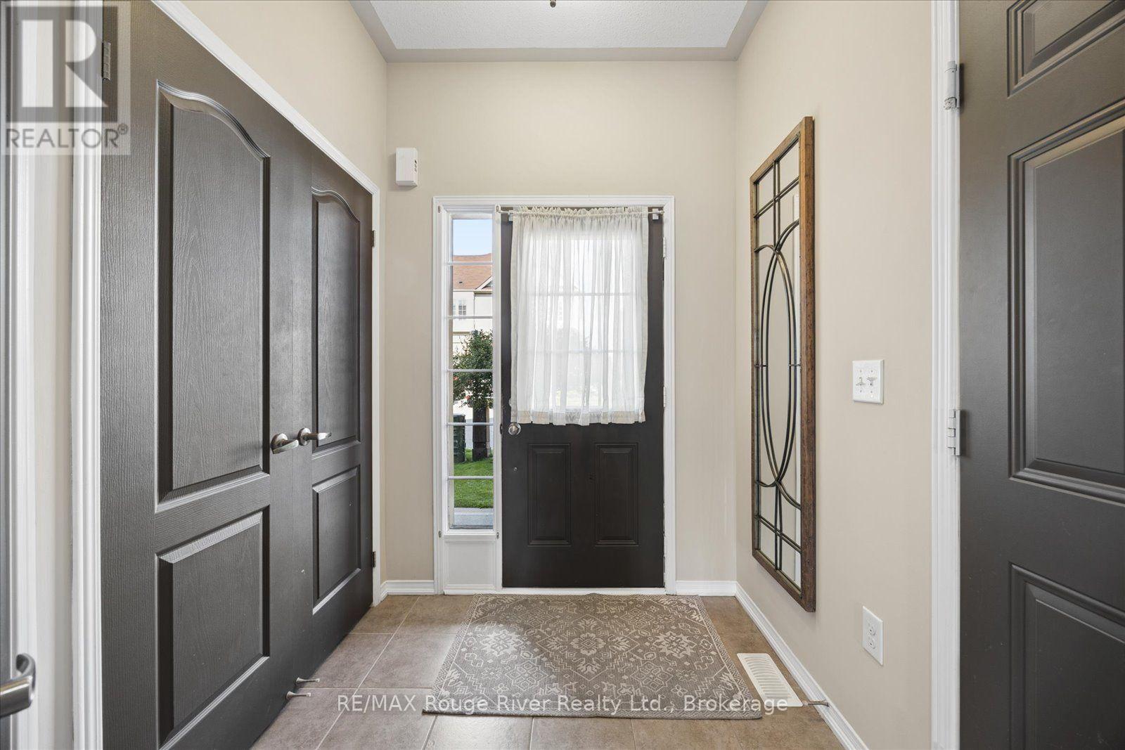 85 LANDER CRESCENT - 4