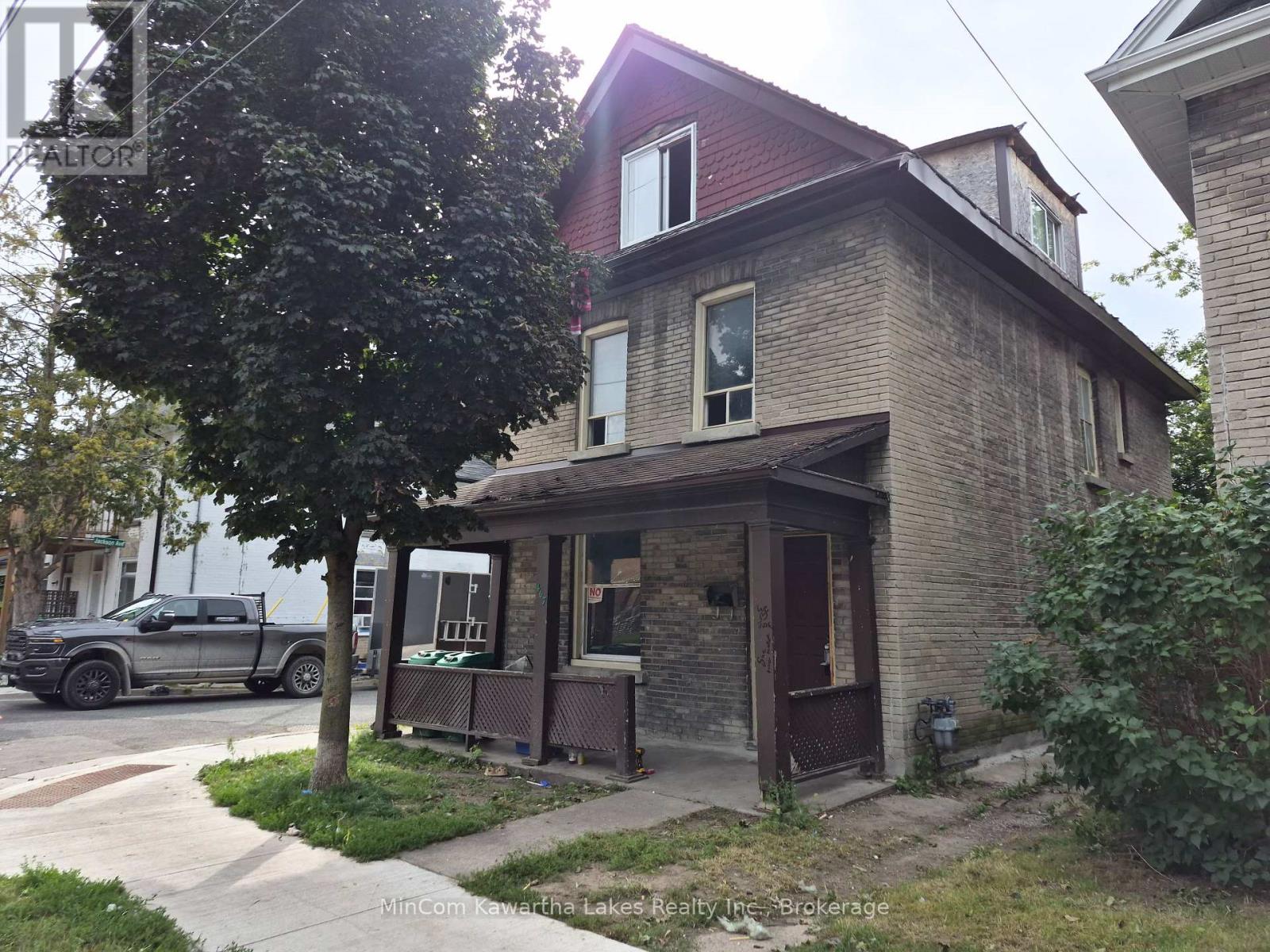 467 ALBERT STREET - 1