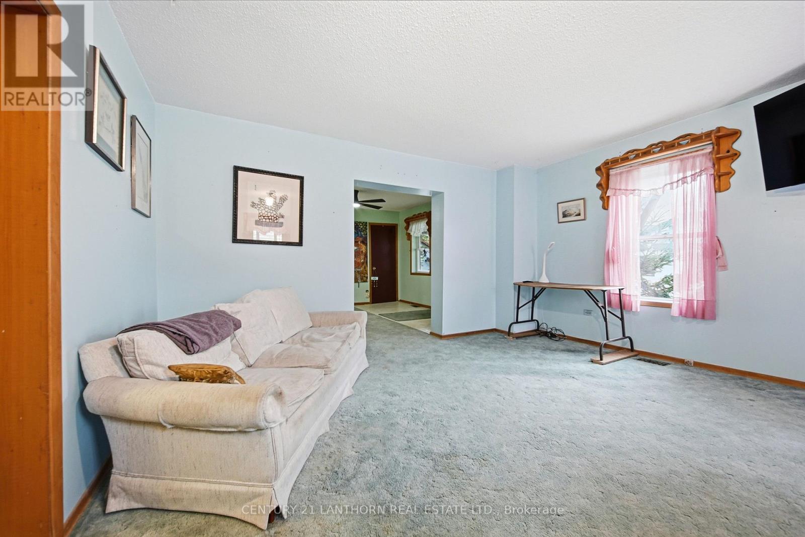 193 ST. LAWRENCE STREET E - Image 13