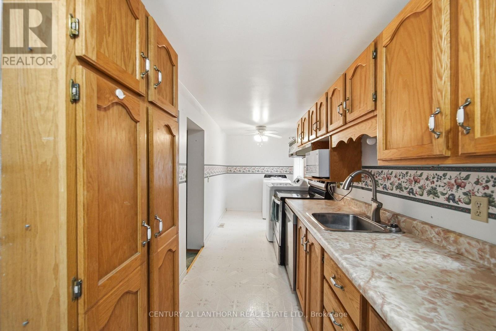 193 ST. LAWRENCE STREET E - Image 15