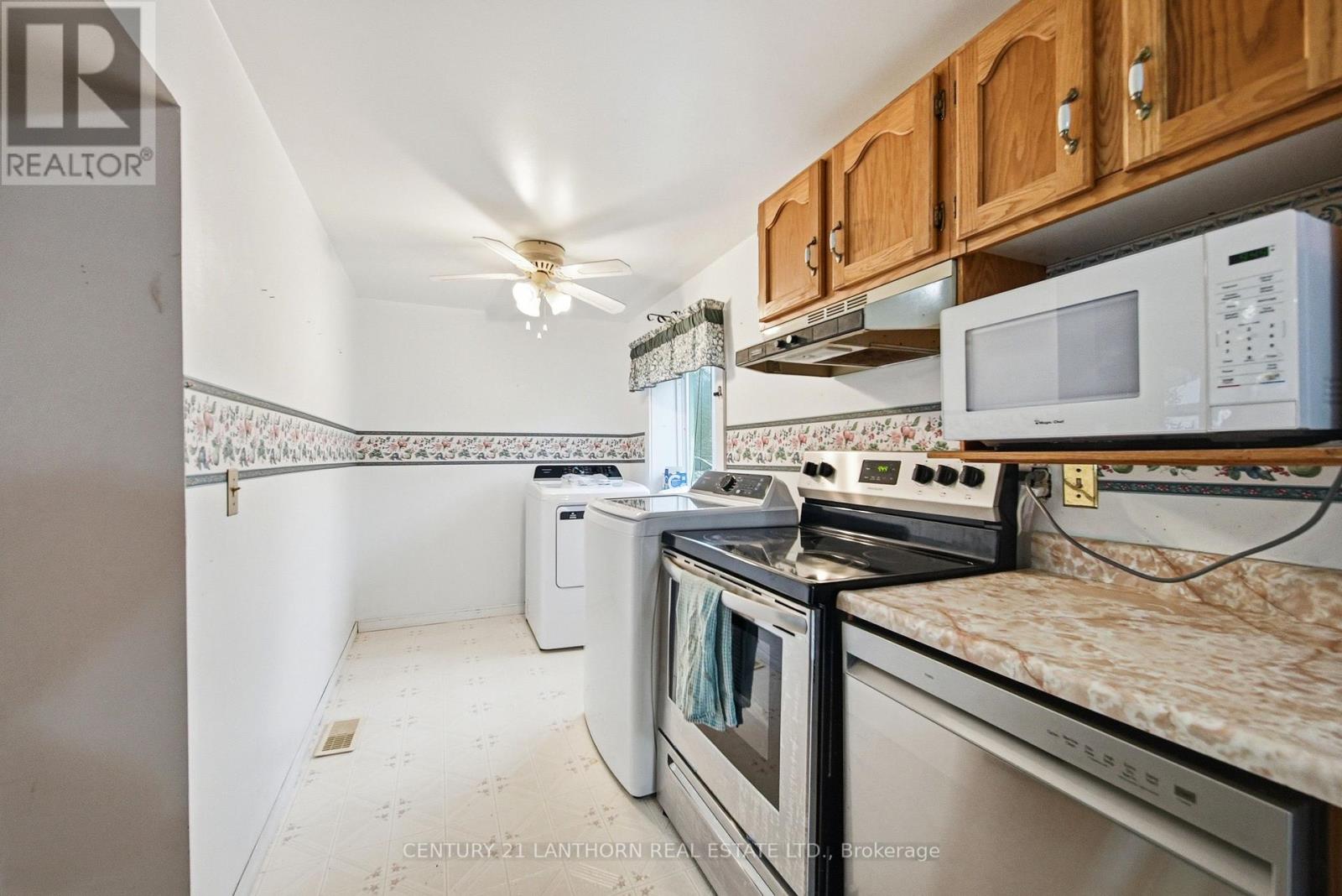 193 ST. LAWRENCE STREET E - Image 16