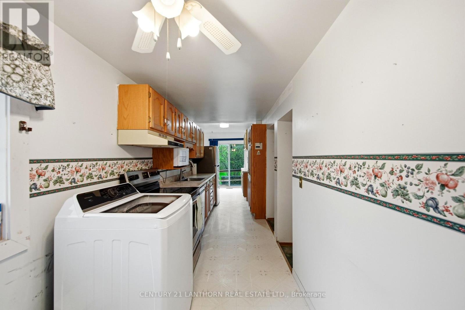 193 ST. LAWRENCE STREET E - Image 17
