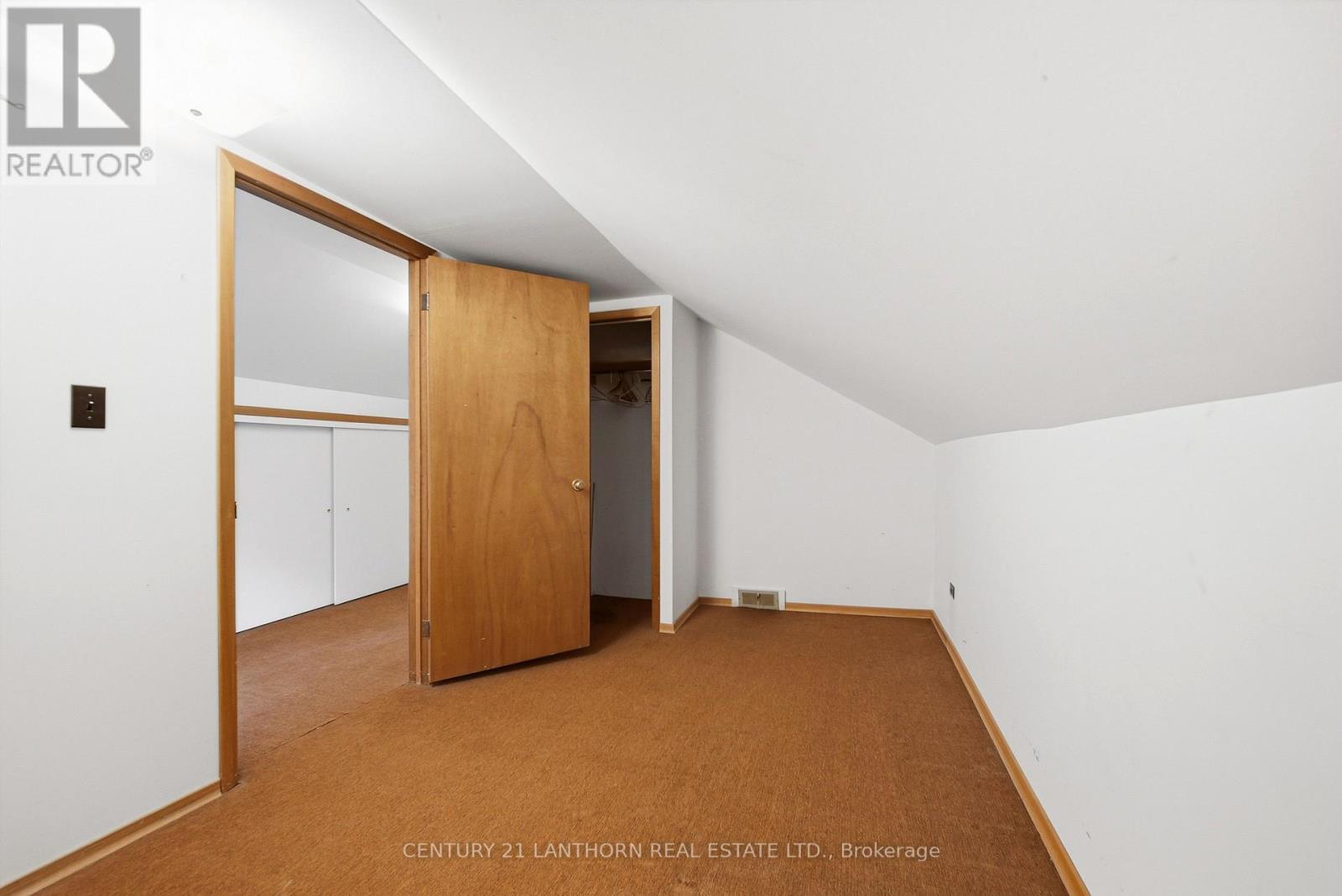 193 ST. LAWRENCE STREET E - Image 22