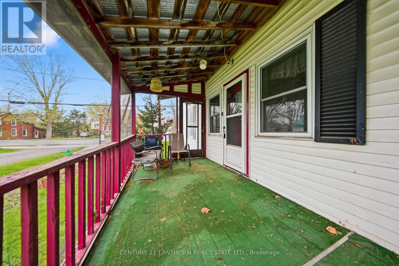 193 ST. LAWRENCE STREET E - 24