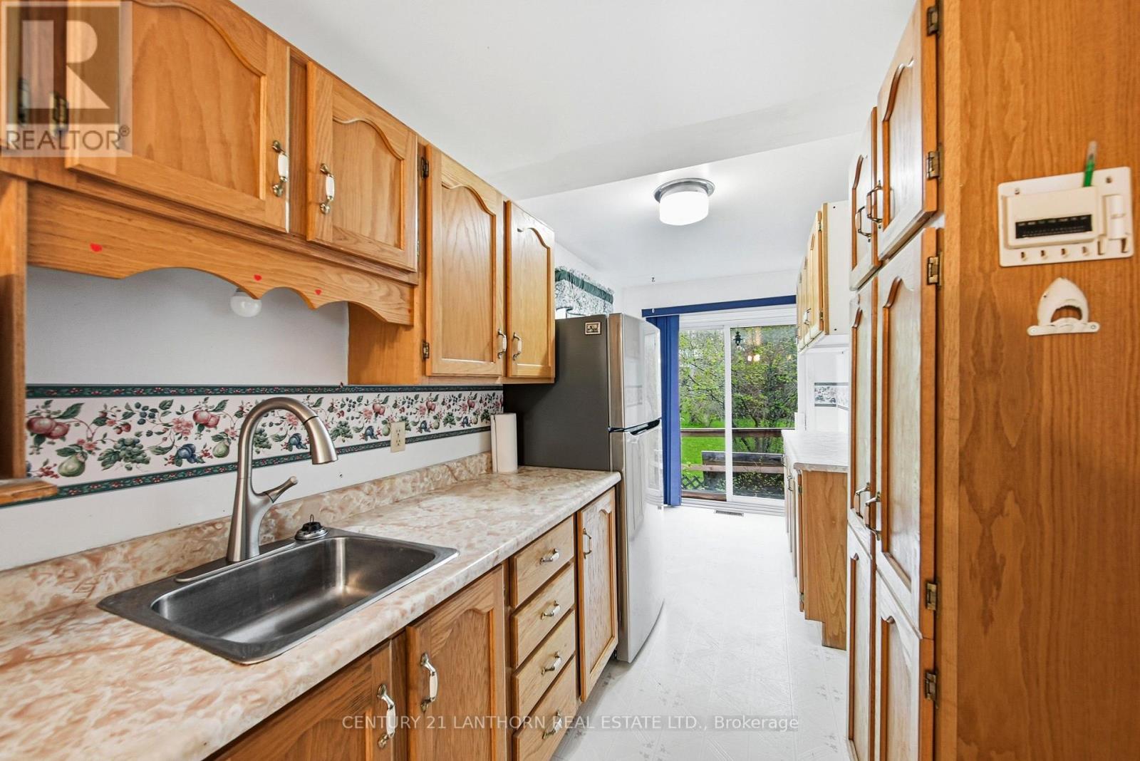 193 ST. LAWRENCE STREET E - Image 3
