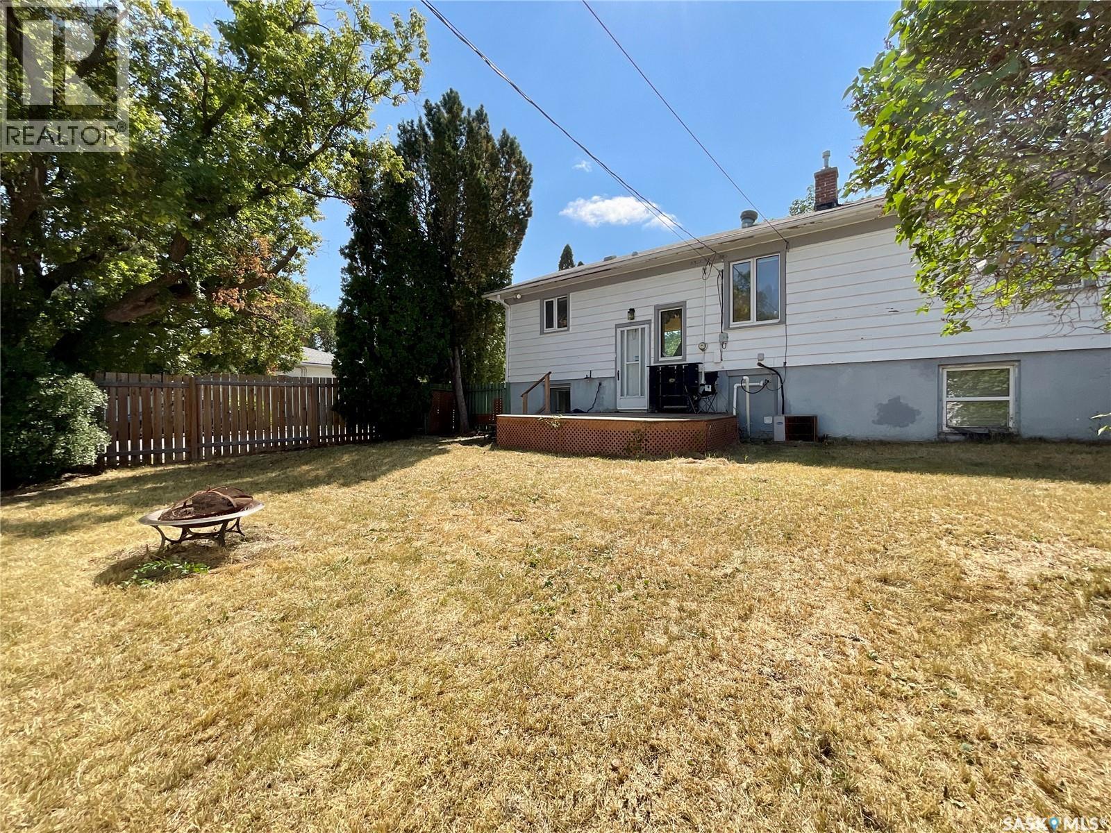 3600 REGINA AVENUE - 45