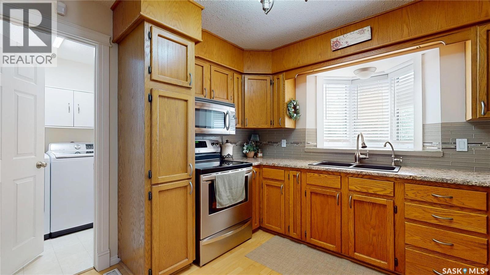 1015 Graham ROAD - Image 8