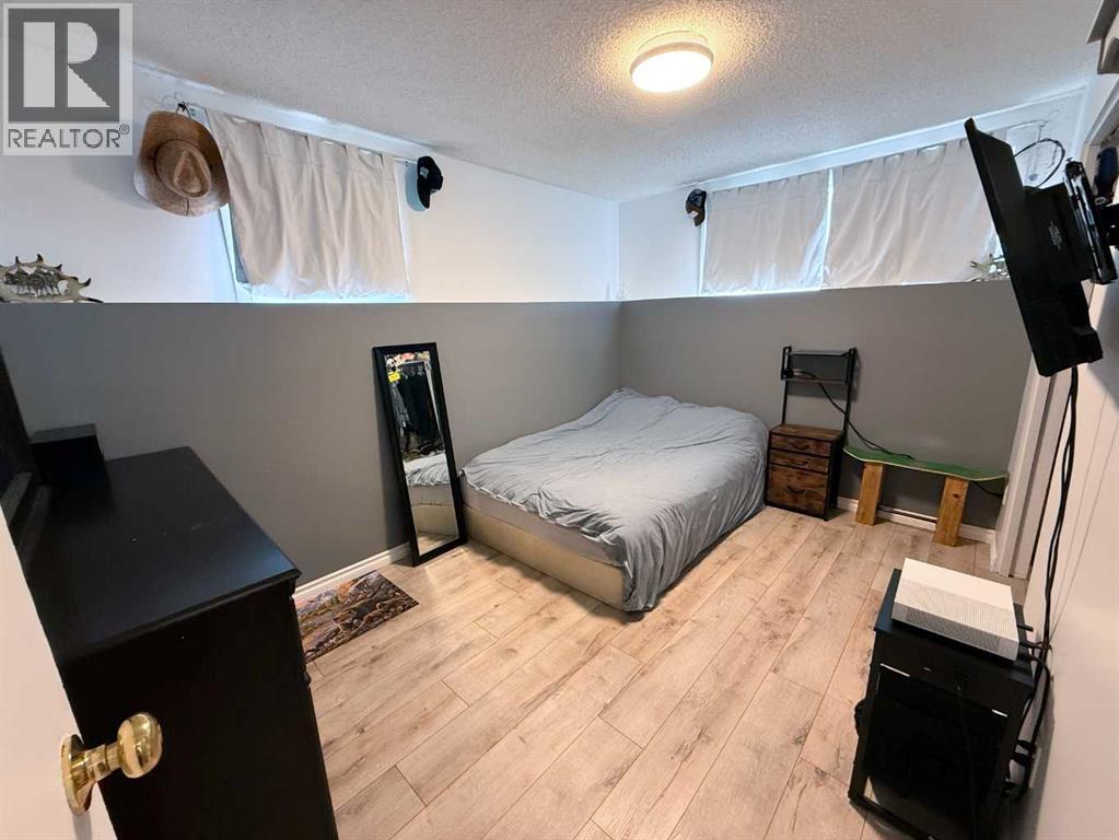9701 73 Avenue - Image 16