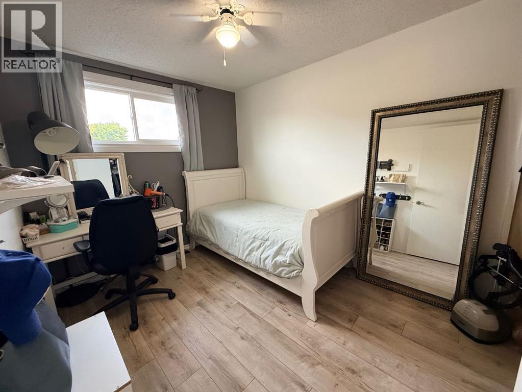 9701 73 Avenue - Image 13