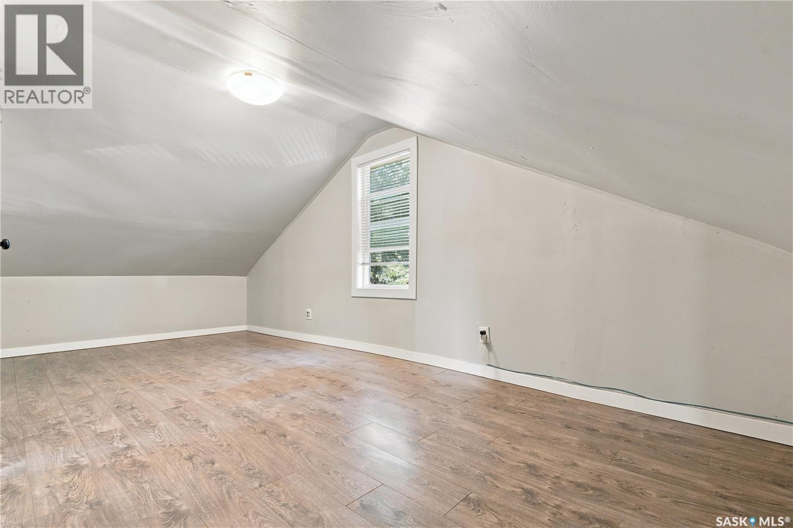 423 E AVENUE S - Image 22