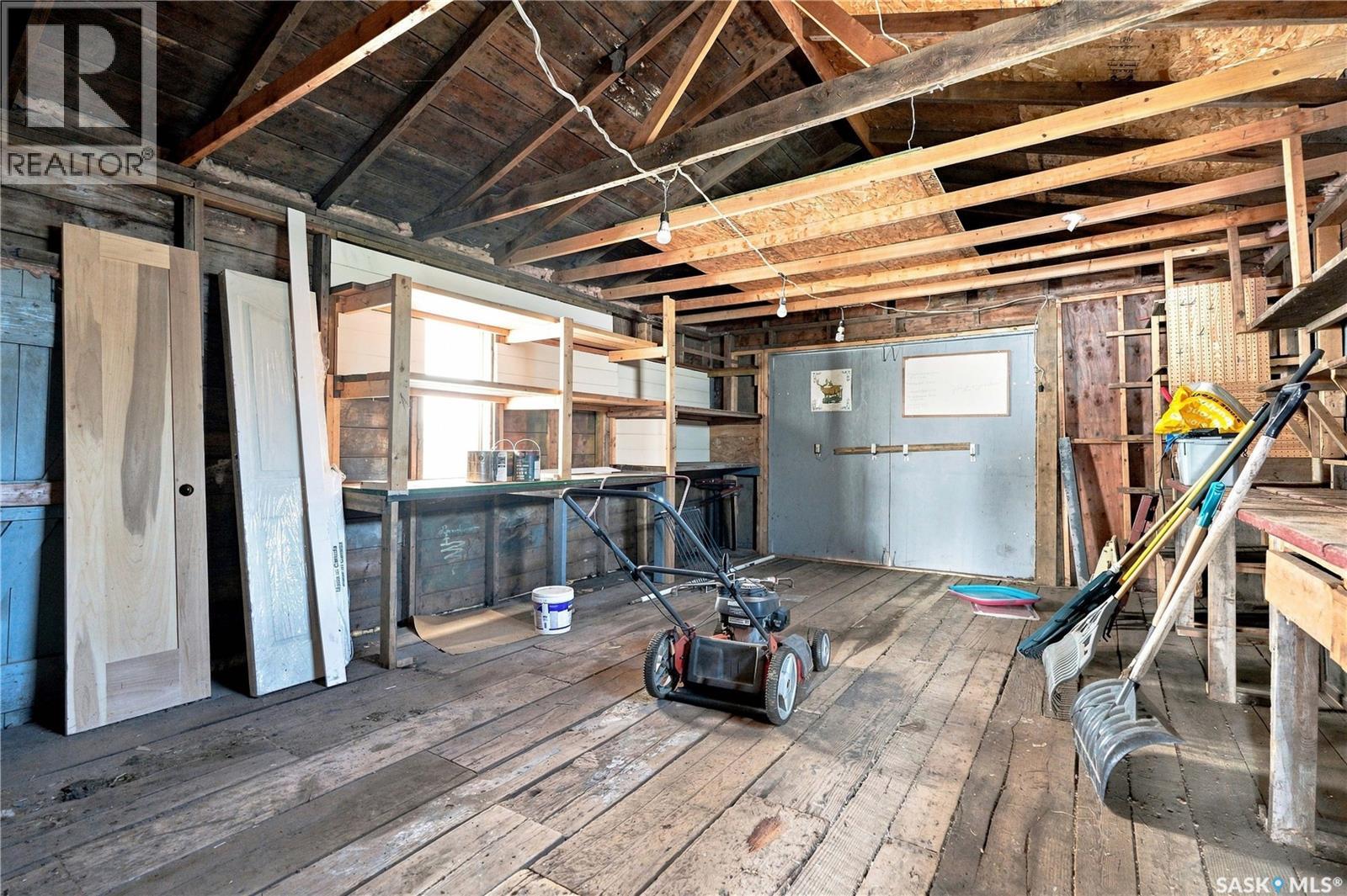 423 E AVENUE S - 42