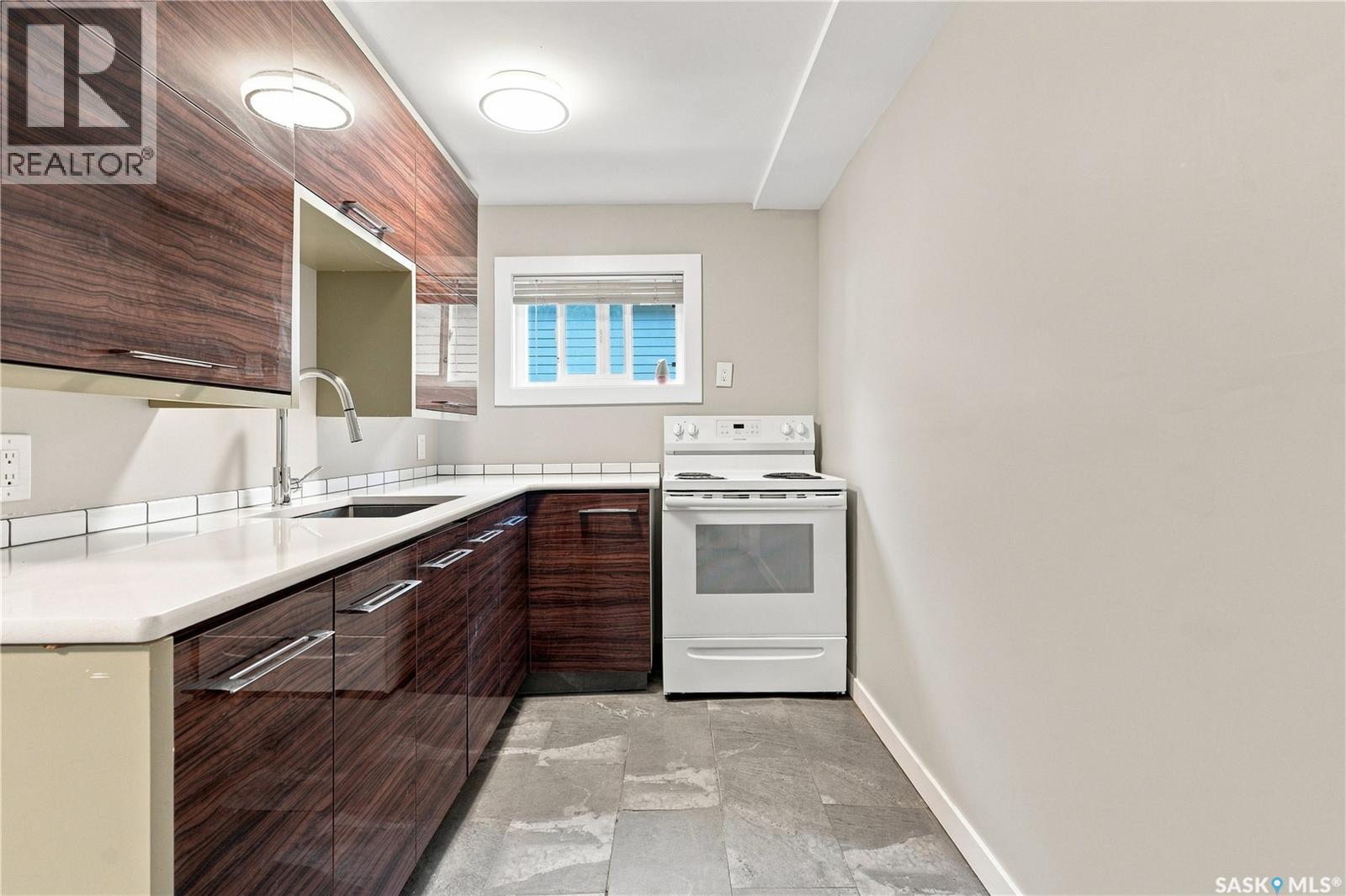 423 E AVENUE S - Image 17