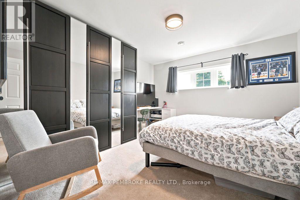 1028 LIMESTONE TRAIL - Image 35