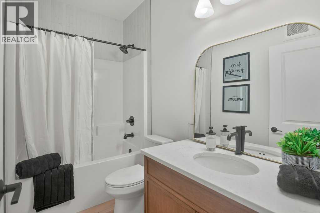4975 60 Avenue - 18