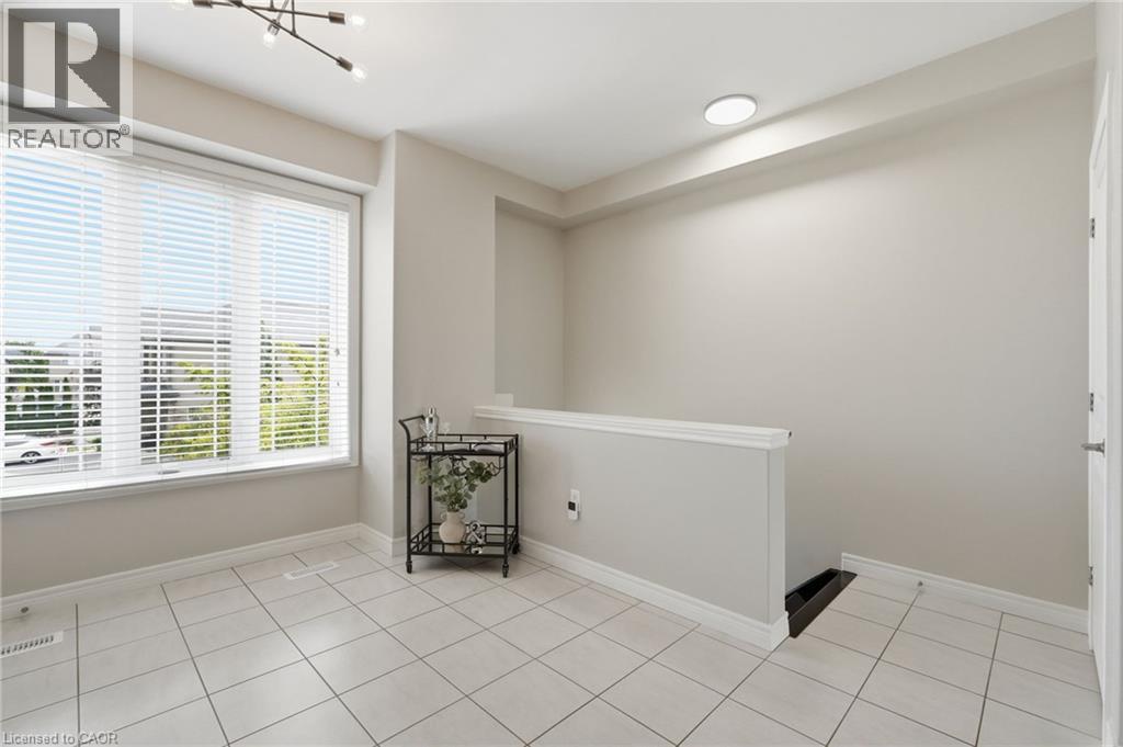 31 EDENROCK Drive - Image 3