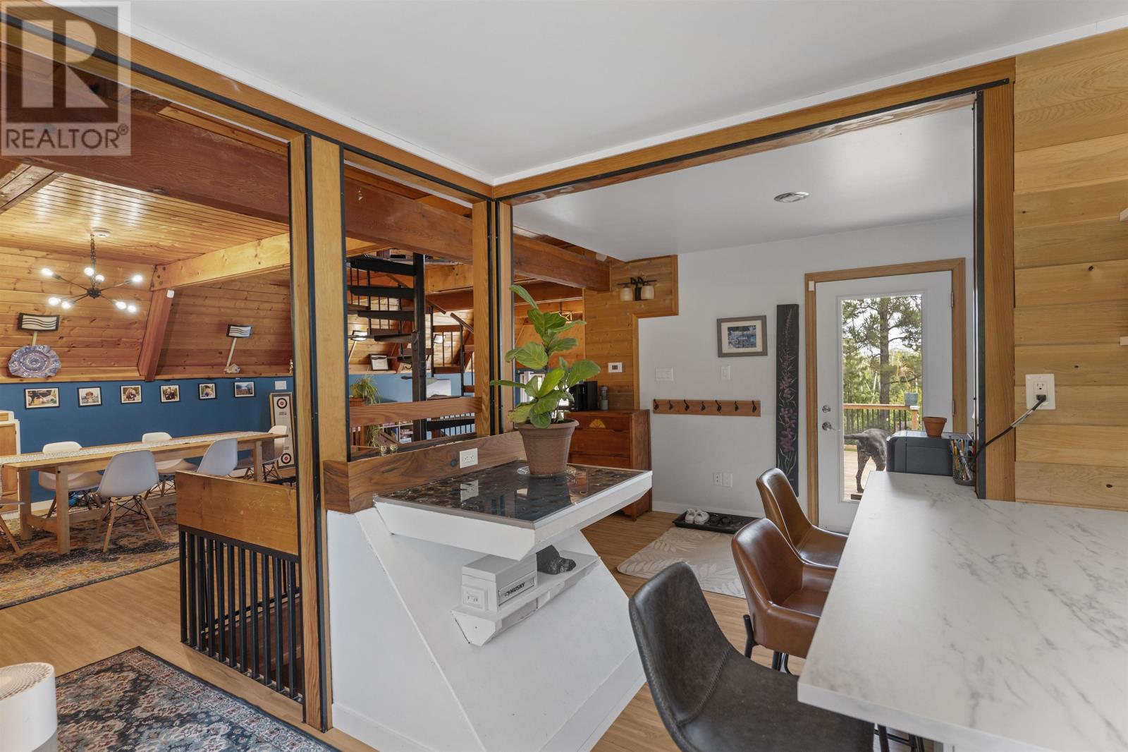 1950 Lakeshore DR - Image 10