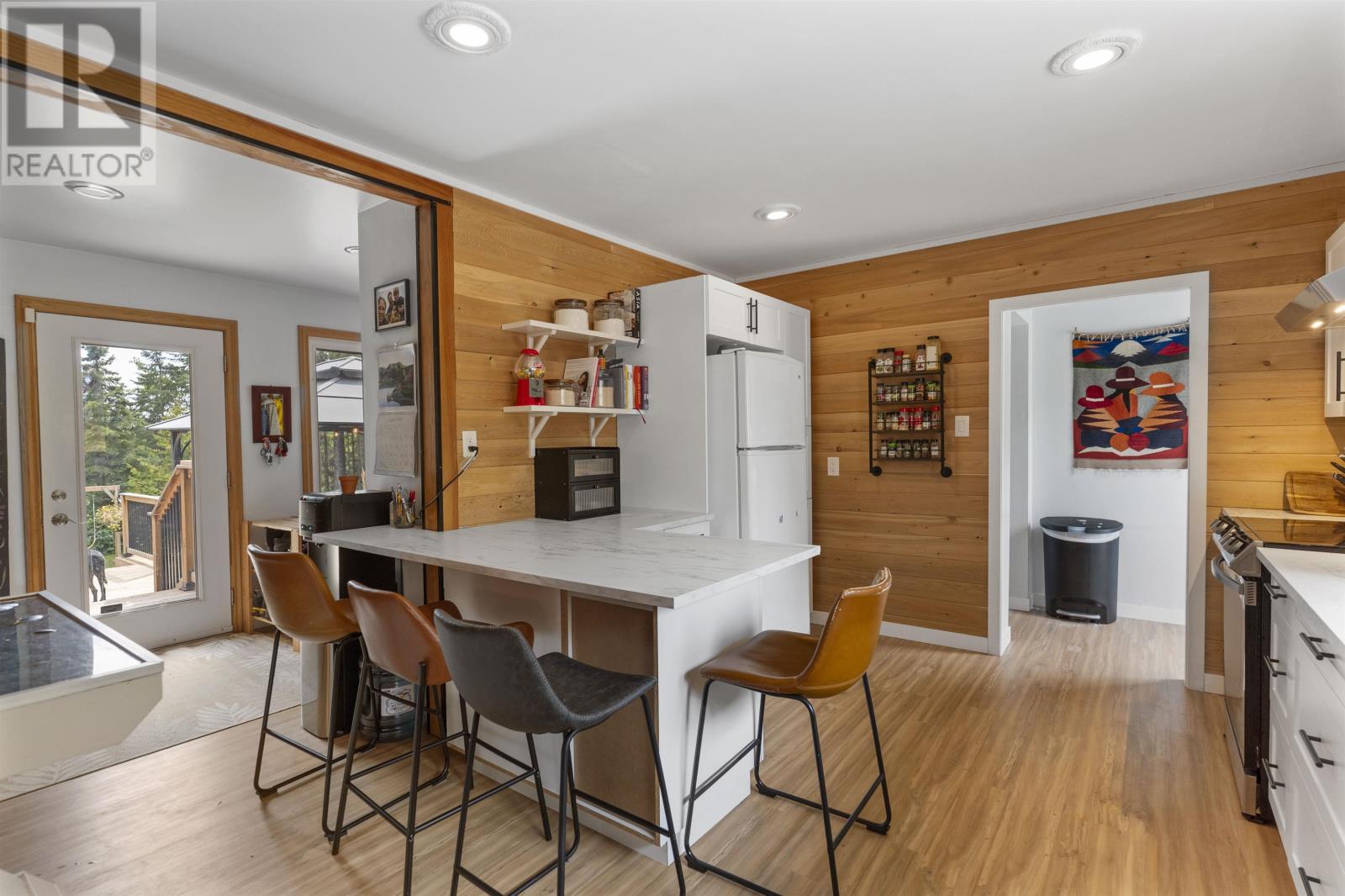 1950 Lakeshore DR - 8