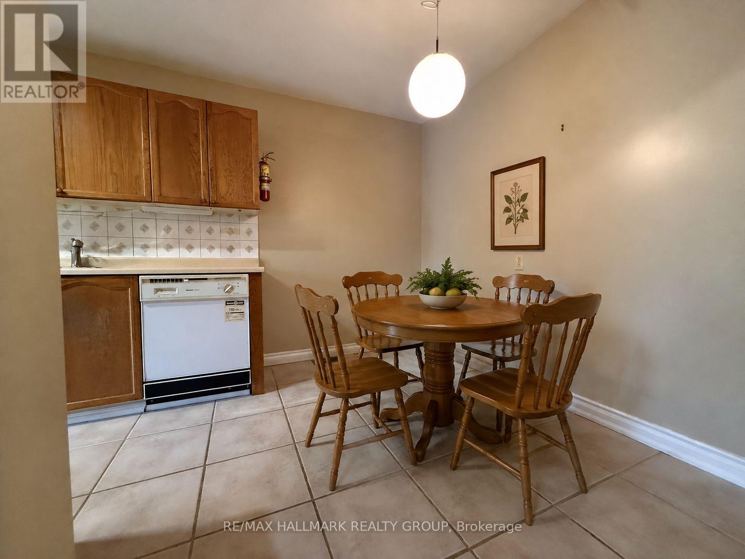181 TARTAN DRIVE - 6