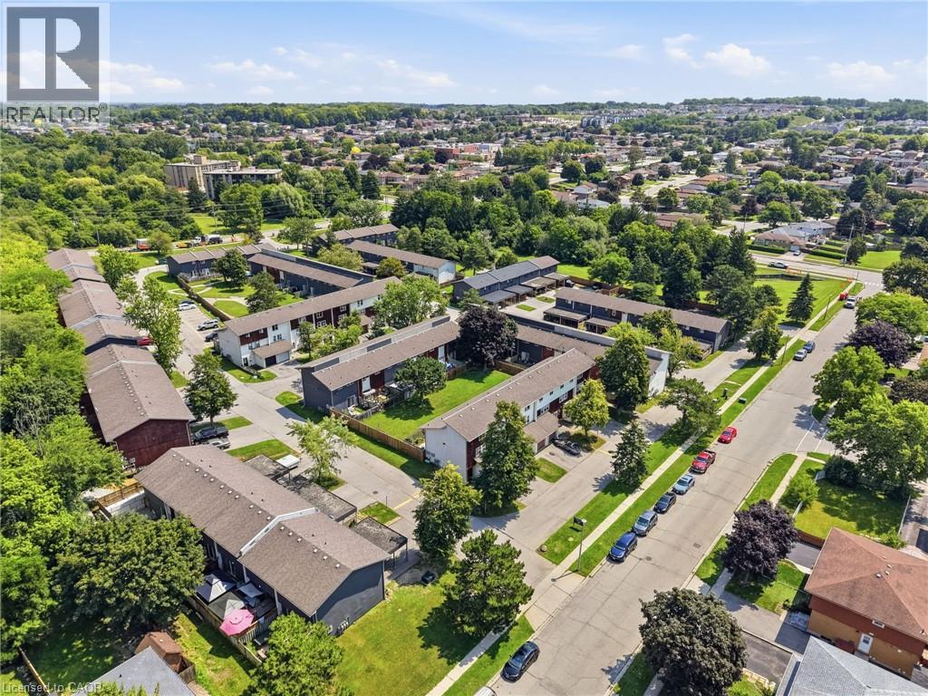 #93 135 CHALMERS Street S - 40