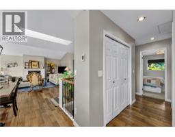 Primary Bedroom - 1434 Mt Dufferin Drive, Kamloops, BC V2E1S1 Photo 12