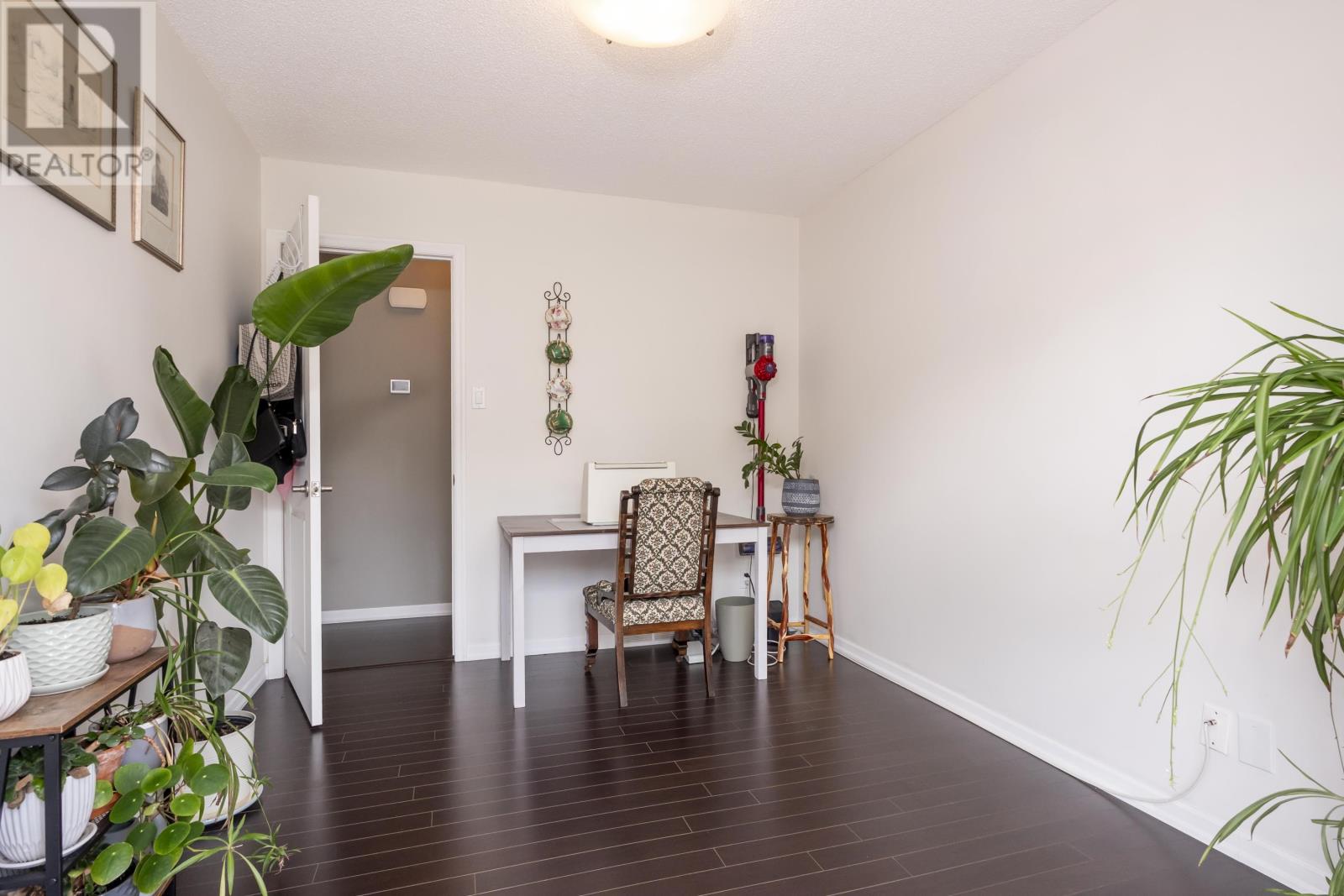 242 Fanshaw St. - Image 19