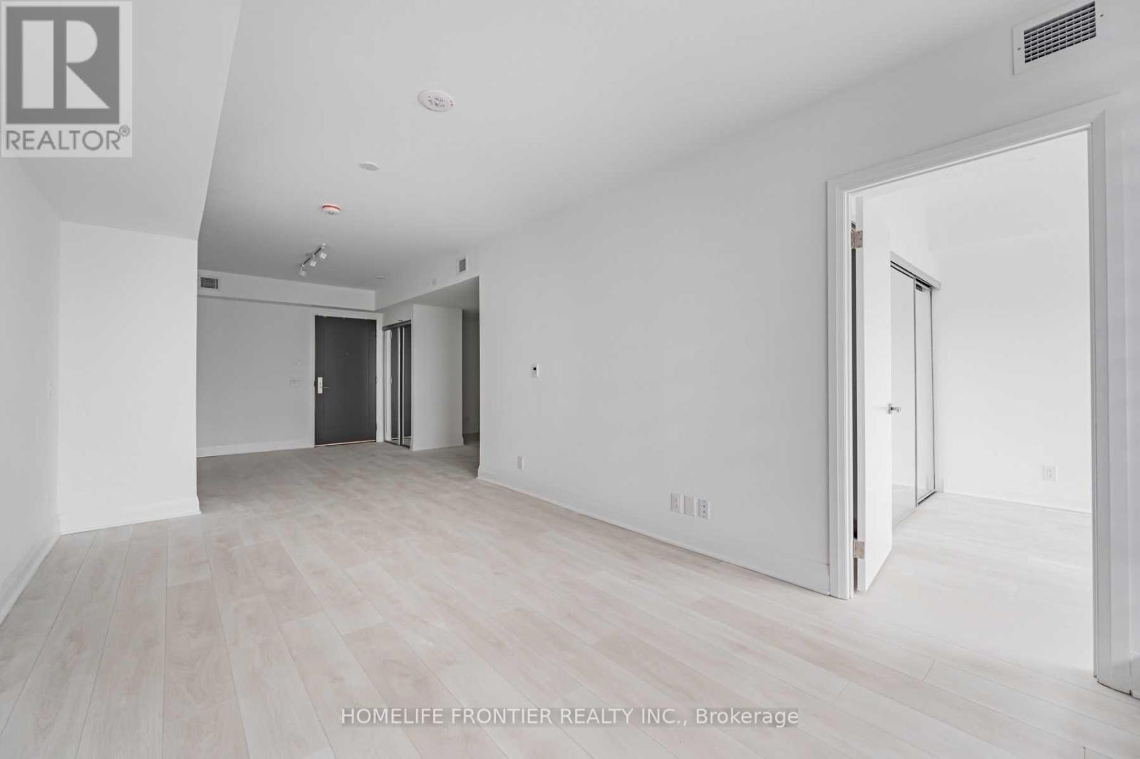 #516 33 FREDERICK TODD WAY - 10